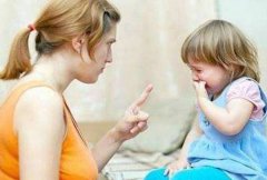 老实说：父母最伤孩子心的10句话，你说过几句？